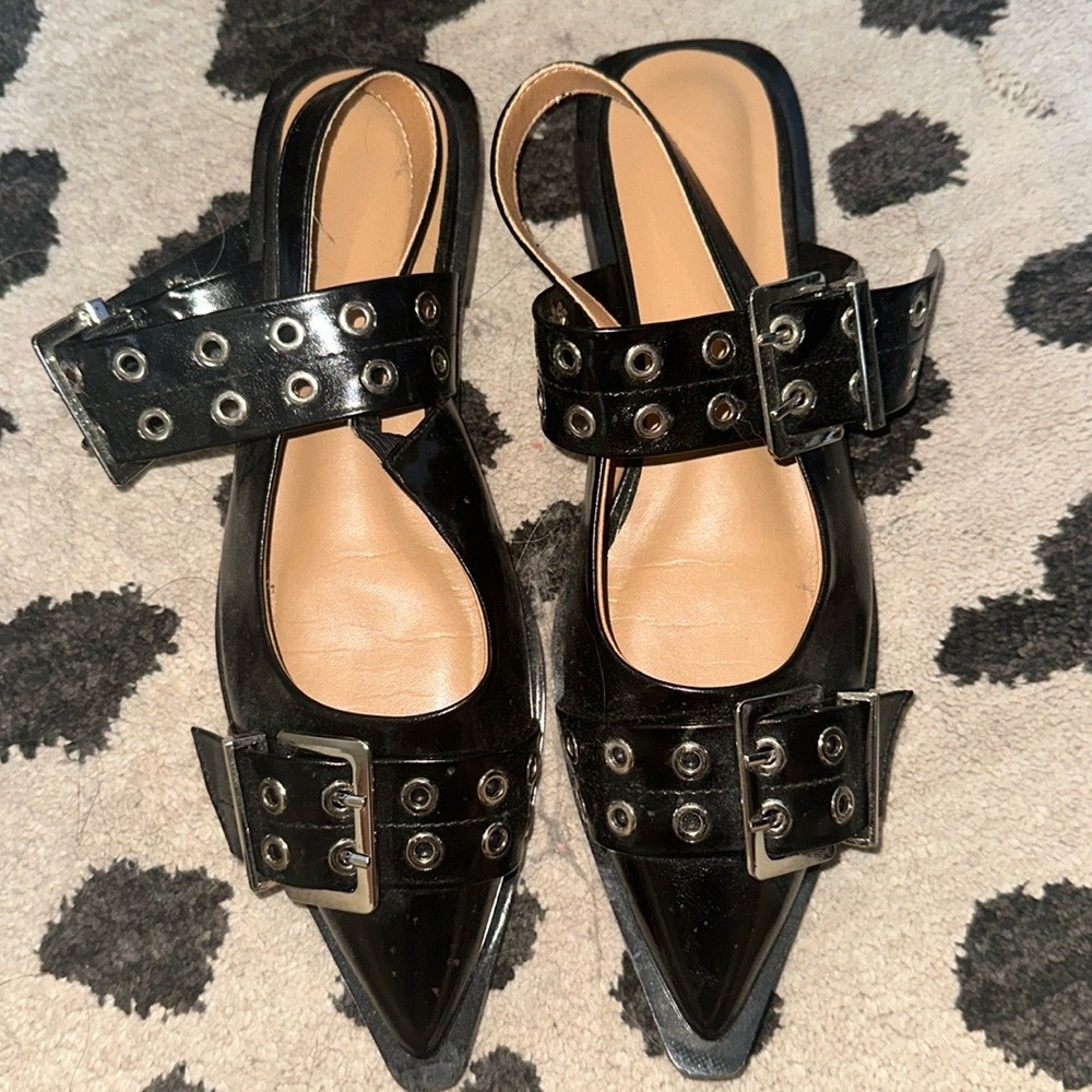 Stylish Black Buckle Women's Shoes